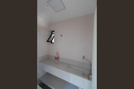 Casa de condomínio à venda com 224m², 3 quartos e 2 vagasLAVABO