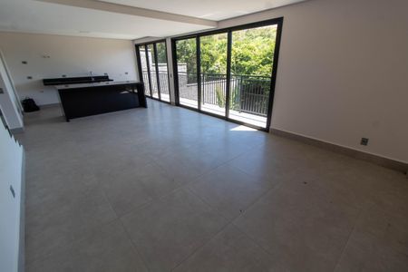 SALA de casa de condomínio à venda com 3 quartos, 224m² em Parque das Araucárias, Campinas