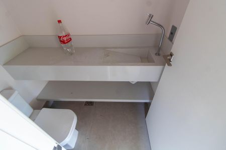 Casa de condomínio à venda com 224m², 3 quartos e 2 vagasLAVABO