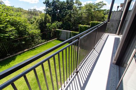 Casa de condomínio à venda com 224m², 3 quartos e 2 vagasSACADA