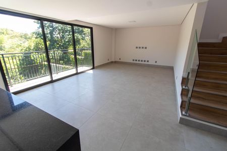 SALA de casa de condomínio à venda com 3 quartos, 224m² em Parque das Araucárias, Campinas