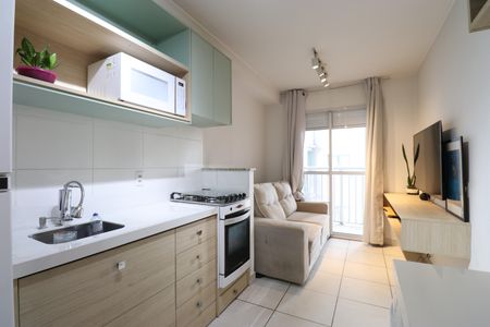 Sala/Cozinha/Área de serviço de apartamento para alugar com 1 quarto, 30m² em Bom Retiro, São Paulo