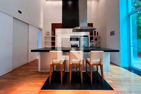 Apartamento à venda com 73m², 2 quartos e 2 vagas Apartamento à venda com 73m², 2 quartos e 2 vagasÁrea comum - Salão de festas