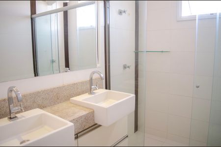 Apartamento para alugar com 140m², 3 quartos e 2 vagas