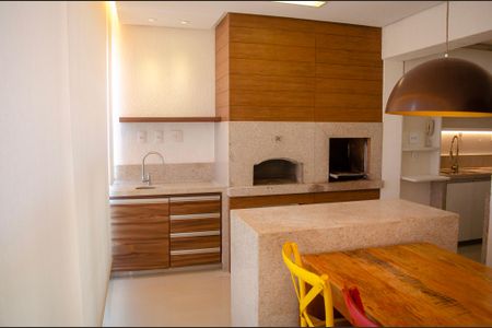 Apartamento para alugar com 140m², 3 quartos e 2 vagas