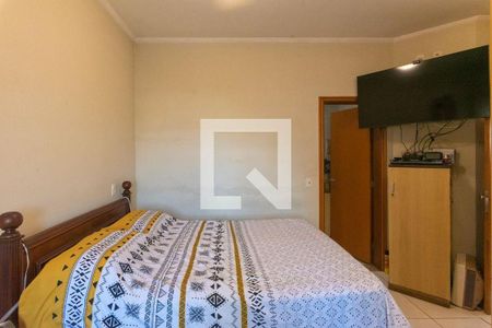 Casa à venda com 210m², 3 quartos e 5 vagas Casa à venda com 210m², 3 quartos e 5 vagasQuarto Suíte