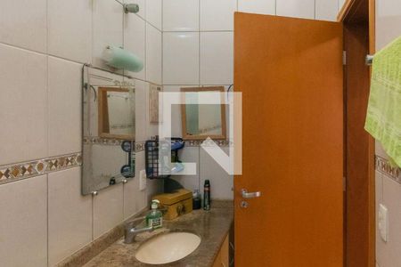 Casa à venda com 210m², 3 quartos e 5 vagas Casa à venda com 210m², 3 quartos e 5 vagasBanheiro Suíte