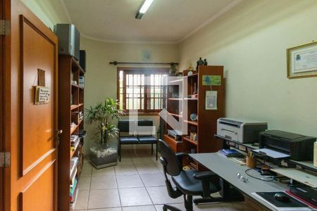 Casa à venda com 210m², 3 quartos e 5 vagas Casa à venda com 210m², 3 quartos e 5 vagasEscritório