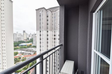 Studio para alugar com 27m², 1 quarto e sem vaga Studio para alugar com 27m², 1 quarto e sem vagaVaranda