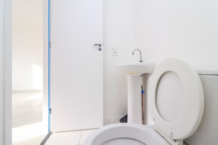 Banheiro de apartamento para alugar com 2 quartos, 32m² em Jardim Soares, São Paulo