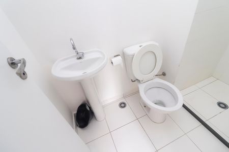 Apartamento para alugar com 32m², 2 quartos e sem vaga Apartamento para alugar com 32m², 2 quartos e sem vagaBanheiro