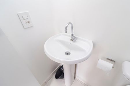 Apartamento para alugar com 32m², 2 quartos e sem vaga Apartamento para alugar com 32m², 2 quartos e sem vagaBanheiro