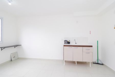 Apartamento para alugar com 32m², 2 quartos e sem vaga Apartamento para alugar com 32m², 2 quartos e sem vagaSala/Cozinha