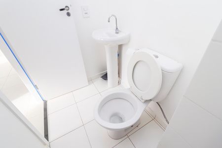 Apartamento para alugar com 32m², 2 quartos e sem vaga Apartamento para alugar com 32m², 2 quartos e sem vagaBanheiro