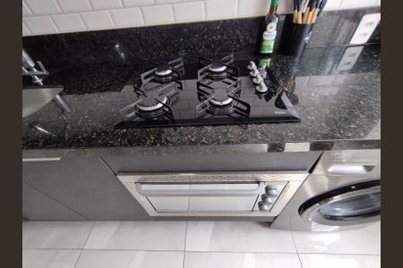 Apartamento à venda com 40m², 2 quartos e sem vaga Apartamento à venda com 40m², 2 quartos e sem vagaCozinha - Armários