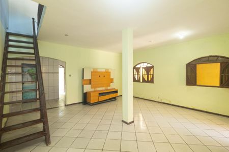 Sala de casa para alugar com 3 quartos, 225m² em Campo Grande, Rio de Janeiro