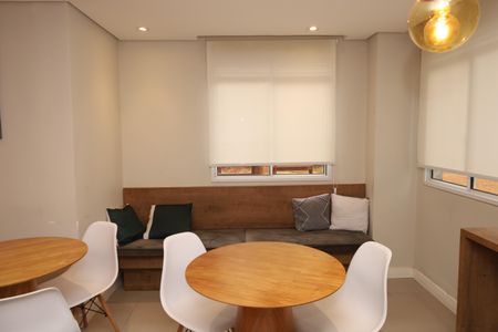 Apartamento para alugar com 38m², 2 quartos e 1 vagaÁrea comum - Salão de festas