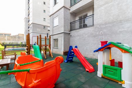 Apartamento para alugar com 38m², 2 quartos e 1 vaga Apartamento para alugar com 38m², 2 quartos e 1 vagaÁrea comum - Playground