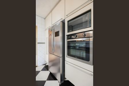 Casa de condomínio para alugar com 550m², 4 quartos e 2 vagasCozinha