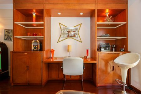 Casa de condomínio para alugar com 550m², 4 quartos e 2 vagasSala 2