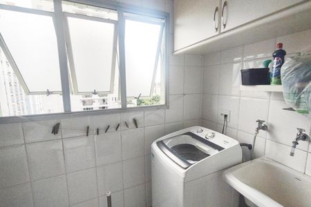 Apartamento à venda com 107m², 3 quartos e 2 vagas Apartamento à venda com 107m², 3 quartos e 2 vagasÁrea de Serviço