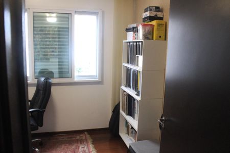 Apartamento à venda com 107m², 3 quartos e 2 vagasQuarto 2