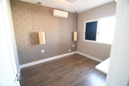 Casa de condomínio à venda com 196m², 3 quartos e 4 vagasQuarto 3 - Suíte