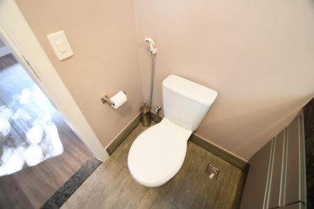 Casa de condomínio à venda com 196m², 3 quartos e 4 vagasBanheiro Suíte