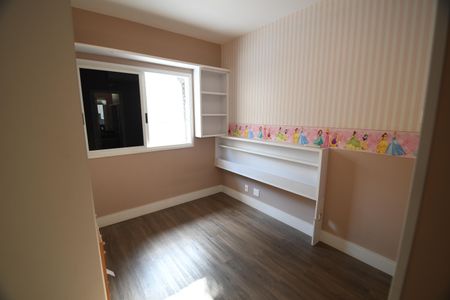 Casa de condomínio à venda com 196m², 3 quartos e 4 vagasQuarto 1 - Suíte