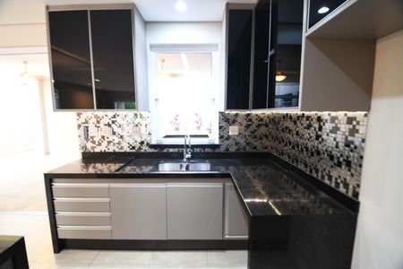 Casa de condomínio à venda com 196m², 3 quartos e 4 vagasCozinha