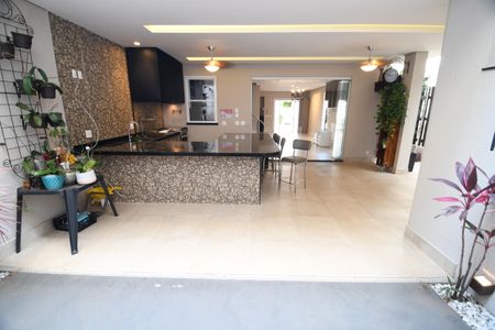 Casa de condomínio à venda com 196m², 3 quartos e 4 vagasVaranda gourmet