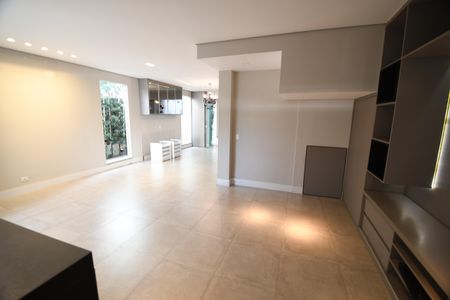 Casa de condomínio à venda com 196m², 3 quartos e 4 vagasSala