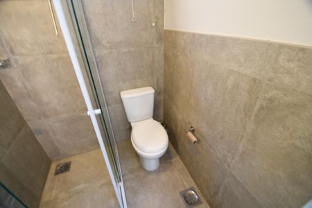 Casa de condomínio à venda com 196m², 3 quartos e 4 vagasBanheiro de serviço