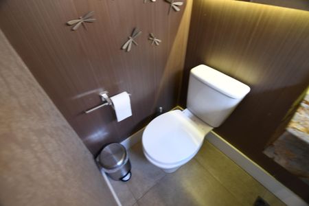 Casa de condomínio à venda com 196m², 3 quartos e 4 vagasLavabo