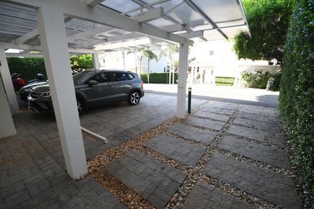 Casa de condomínio à venda com 196m², 3 quartos e 4 vagasGaragem