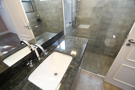 Casa de condomínio à venda com 196m², 3 quartos e 4 vagasBanheiro Suíte