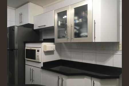 Apartamento para alugar com 75m², 2 quartos e 2 vagasCozinha