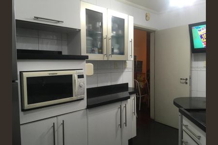 Apartamento para alugar com 75m², 2 quartos e 2 vagasCozinha