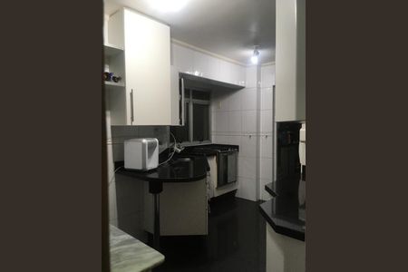 Apartamento para alugar com 75m², 2 quartos e 2 vagasCozinha