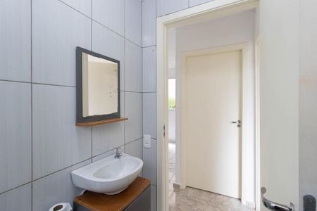 Banheiro de apartamento para alugar com 2 quartos, 37m² em Jardim Recanto Verde, São Paulo