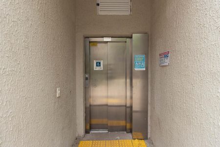 Apartamento para alugar com 37m², 2 quartos e sem vaga Apartamento para alugar com 37m², 2 quartos e sem vagaElevador de Acessibilidade