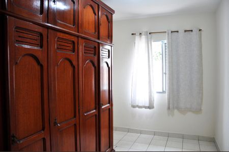 Casa de condomínio à venda com 294m², 3 quartos e 3 vagas Casa de condomínio à venda com 294m², 3 quartos e 3 vagasDetalhe - Quarto 02