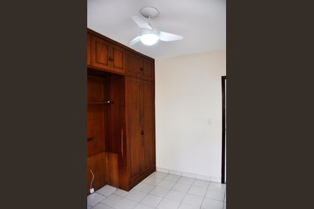 Casa de condomínio à venda com 294m², 3 quartos e 3 vagas Casa de condomínio à venda com 294m², 3 quartos e 3 vagasDetalhe - Quarto 01