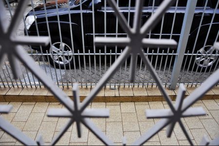 Casa de condomínio à venda com 294m², 3 quartos e 3 vagas Casa de condomínio à venda com 294m², 3 quartos e 3 vagasDetalhe - Vista do Quarto 01