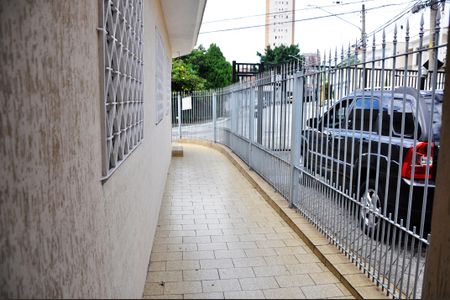 Casa de condomínio à venda com 294m², 3 quartos e 3 vagas Casa de condomínio à venda com 294m², 3 quartos e 3 vagasDetalhe - Corredor Externo