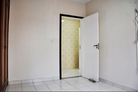 Casa de condomínio à venda com 294m², 3 quartos e 3 vagas Casa de condomínio à venda com 294m², 3 quartos e 3 vagasDetalhe - Quarto 01