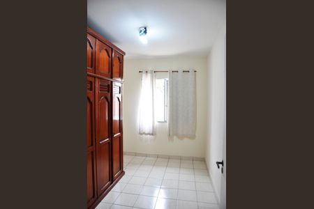 Casa de condomínio à venda com 294m², 3 quartos e 3 vagas Casa de condomínio à venda com 294m², 3 quartos e 3 vagasDetalhe - Quarto 02