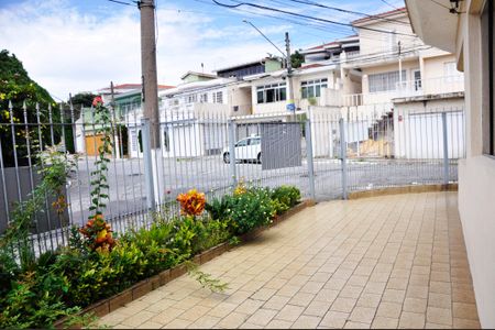 Casa de condomínio à venda com 294m², 3 quartos e 3 vagas Casa de condomínio à venda com 294m², 3 quartos e 3 vagasDetalhe - Quintal