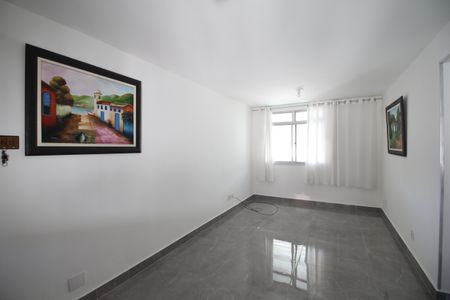 Sala de apartamento para alugar com 2 quartos, 5m² em Taquara, Rio de Janeiro