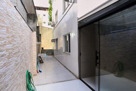 Apartamento à venda com 136m², 2 quartos e 1 vaga Apartamento à venda com 136m², 2 quartos e 1 vagaÁrea externa